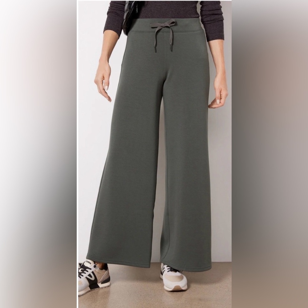 Spanx AirEssentials Wide Leg Pant - Small - Picture 2 of 12